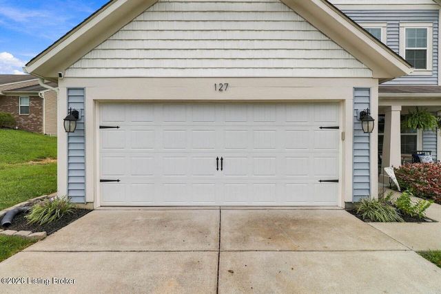 127 Eagles Crest Ct, Mt Washington, KY 40047