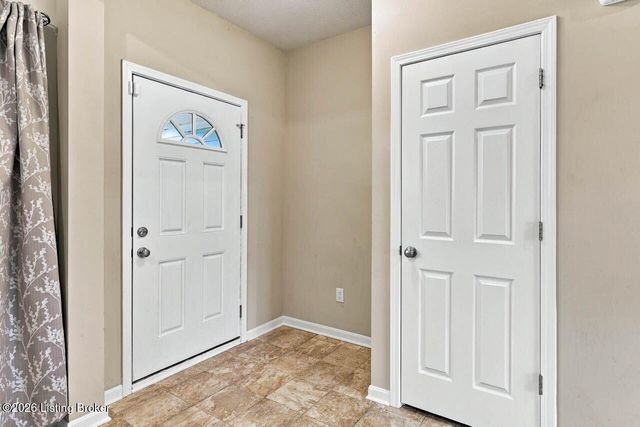 127 Eagles Crest Ct, Mt Washington, KY 40047