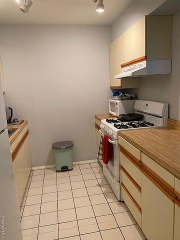 408 Town Hill Road 408, Nanuet, NY 10954