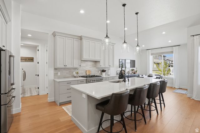 6638 W BRAEBURN WAY, West Jordan, UT 84081