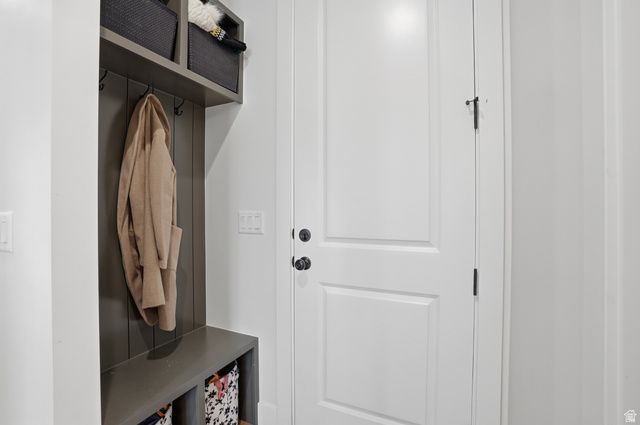 6638 W BRAEBURN WAY, West Jordan, UT 84081