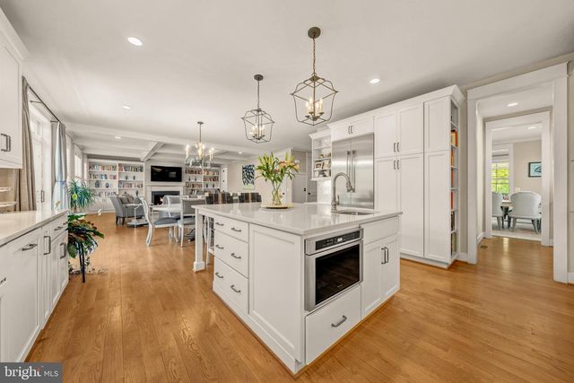 2998 BEECHWOOD LN, Falls Church, VA 22042