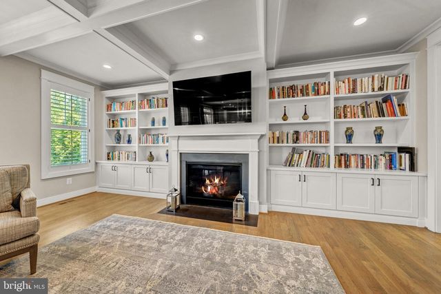 2998 BEECHWOOD LN, Falls Church, VA 22042