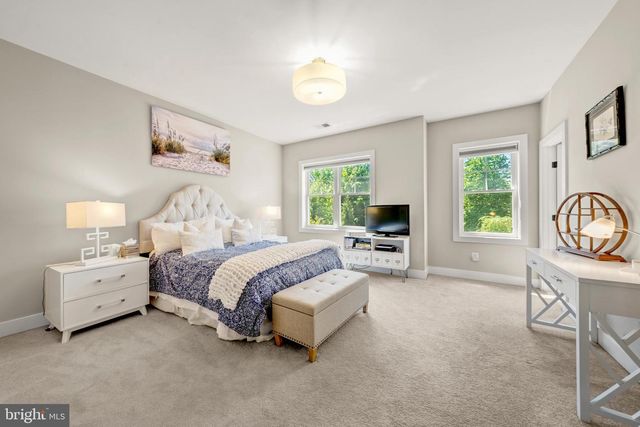 2998 BEECHWOOD LN, Falls Church, VA 22042