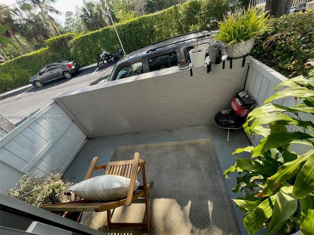 7801 NE 4th Ct 105, Miami, FL 33138