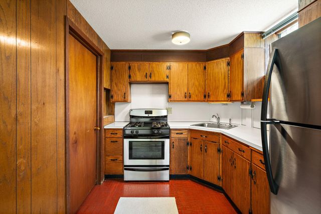 3521 W 103rd Street, Bloomington, MN 55431