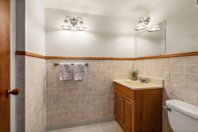 3521 W 103rd Street, Bloomington, MN 55431