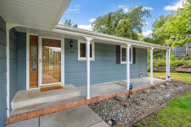 3521 W 103rd Street, Bloomington, MN 55431