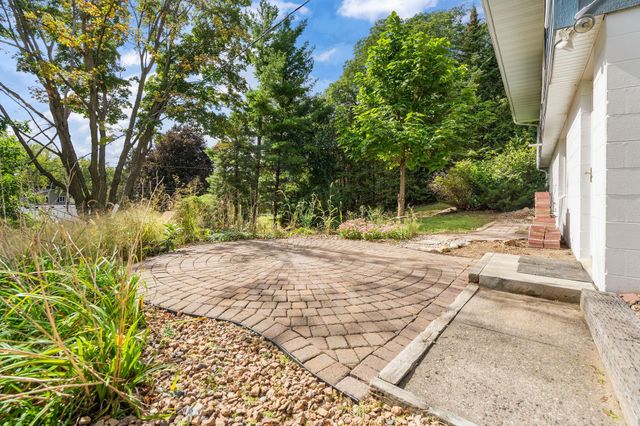 3521 W 103rd Street, Bloomington, MN 55431