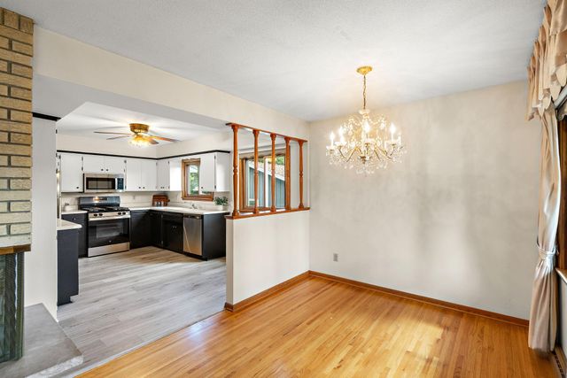 3521 W 103rd Street, Bloomington, MN 55431