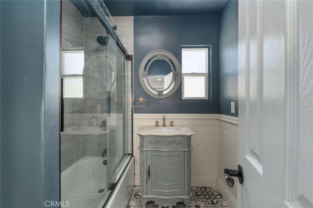 119 E 75th St, Los Angeles, CA 90003