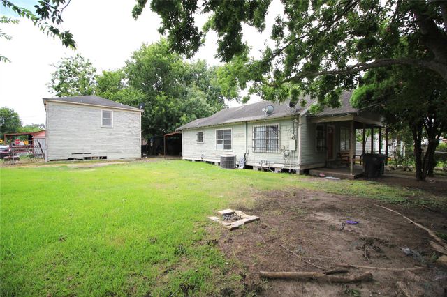 5352 Bell Street, Houston, TX 77023