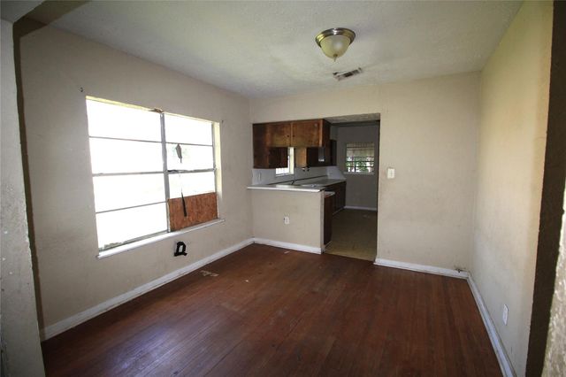 5352 Bell Street, Houston, TX 77023