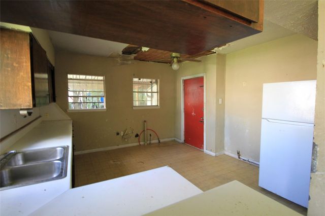 5352 Bell Street, Houston, TX 77023