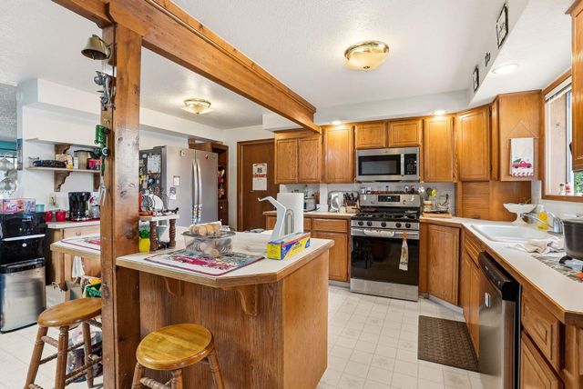 707 Crawford Ave, Deer Park, WA 99006