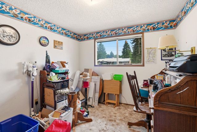 707 Crawford Ave, Deer Park, WA 99006