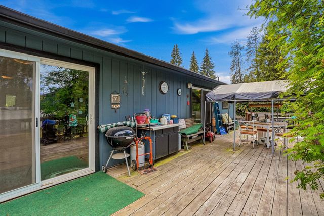 707 Crawford Ave, Deer Park, WA 99006