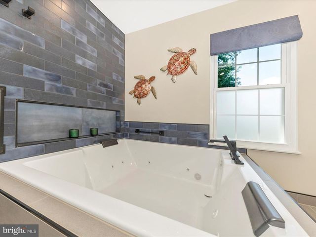 24129 PECAN GROVE LN, Gaithersburg, MD 20882