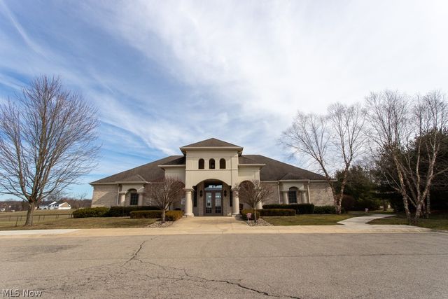 Black Duck Court, Cortland, OH 44410