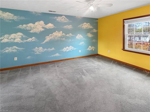 7971 Laura Ann LN, Hayes, VA 23072