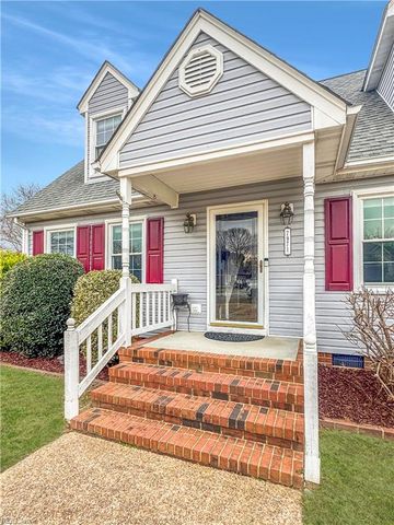 7971 Laura Ann LN, Hayes, VA 23072