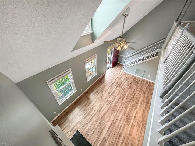 7971 Laura Ann LN, Hayes, VA 23072