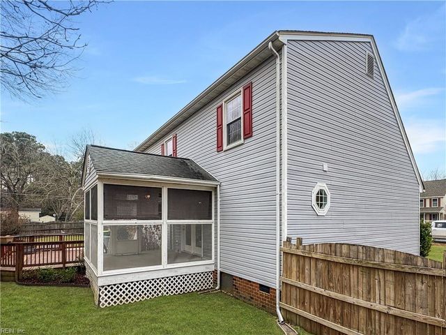 7971 Laura Ann LN, Hayes, VA 23072