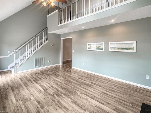 7971 Laura Ann LN, Hayes, VA 23072