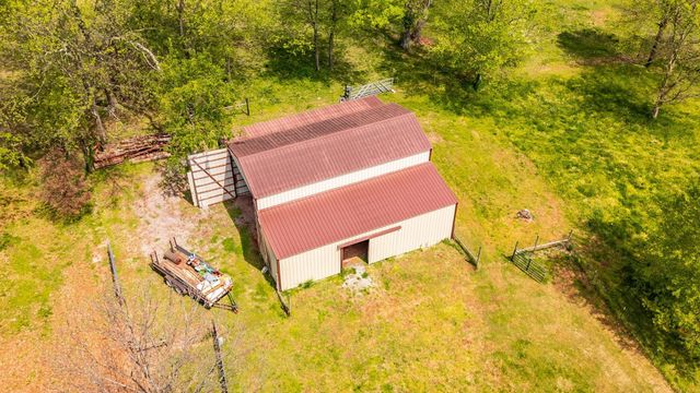 8338 Guthrie Rd, Cross Plains, TN 37049
