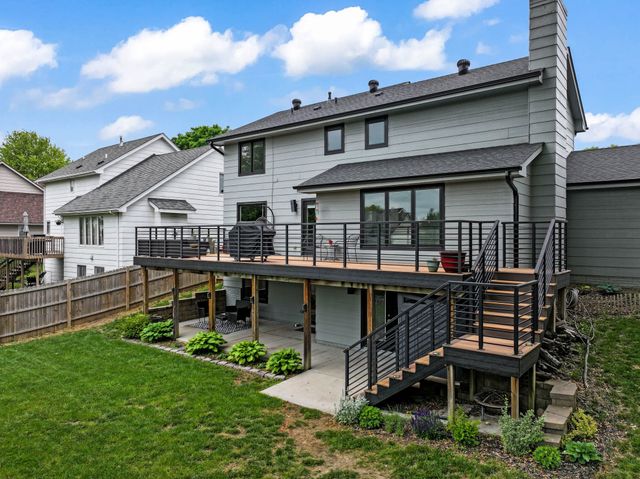 163 56th Place, West Des Moines, IA 50266