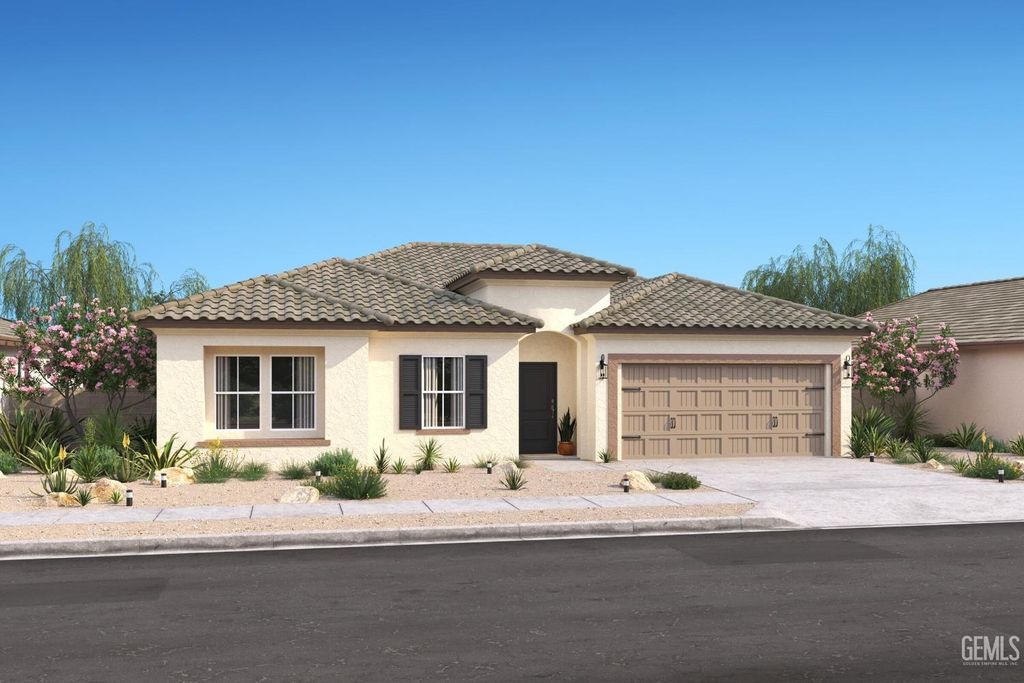 8611 Lambada Avenue, Bakersfield, CA 93306