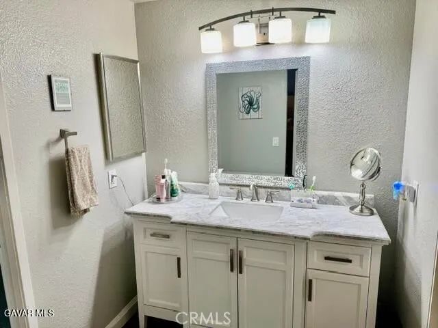 4049 Saddleback, Palmdale, CA 93552
