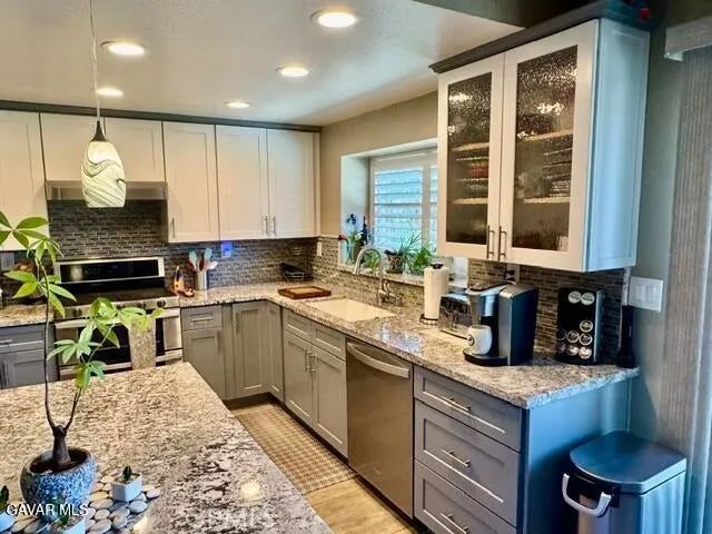 4049 Saddleback, Palmdale, CA 93552