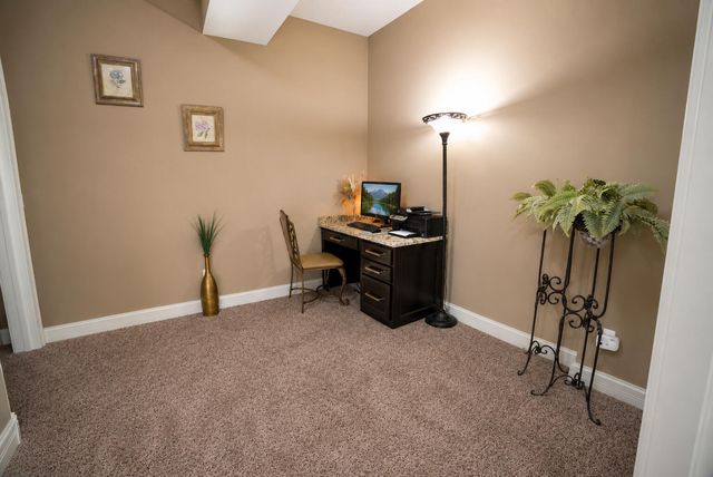 58 E Levanno Drive E, Crown Point, IN 46307