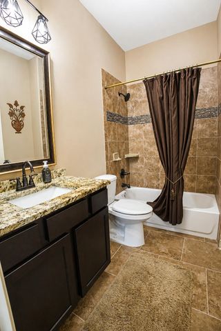 58 E Levanno Drive E, Crown Point, IN 46307