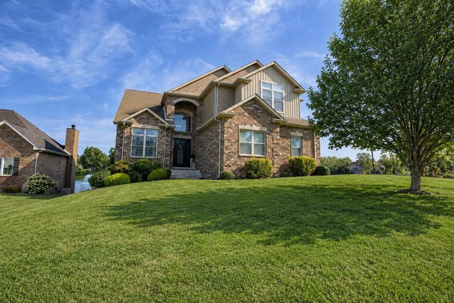 58 E Levanno Drive E, Crown Point, IN 46307