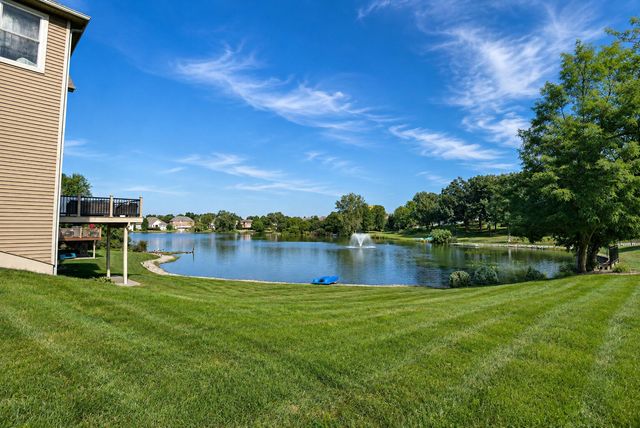 58 E Levanno Drive E, Crown Point, IN 46307