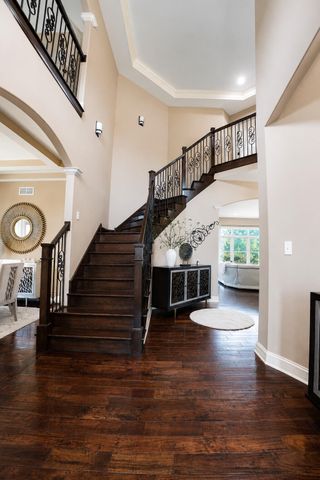 58 E Levanno Drive E, Crown Point, IN 46307
