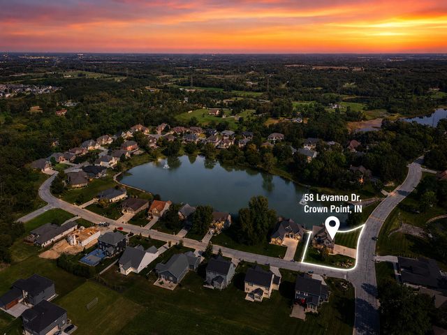 58 E Levanno Drive E, Crown Point, IN 46307