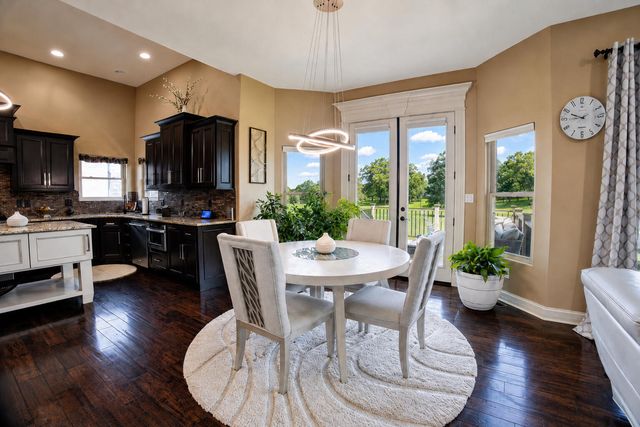 58 E Levanno Drive E, Crown Point, IN 46307