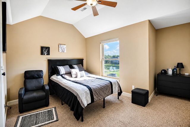 58 E Levanno Drive E, Crown Point, IN 46307