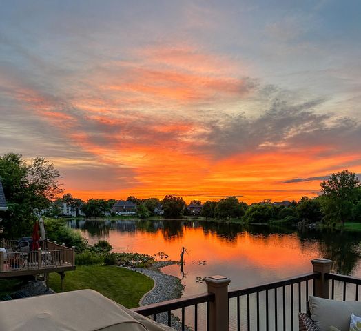 58 E Levanno Drive E, Crown Point, IN 46307