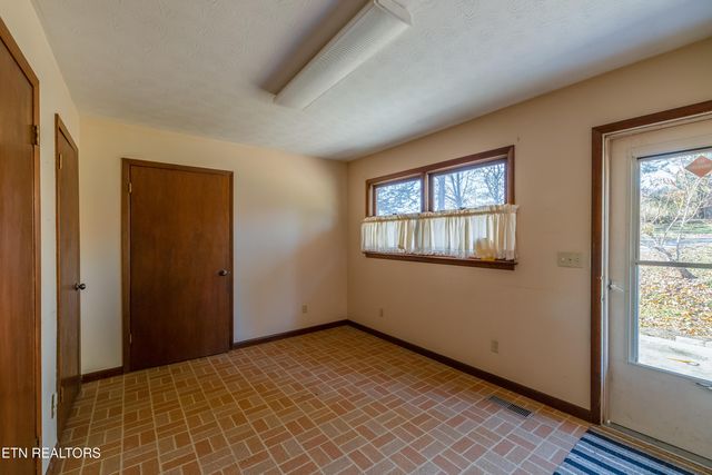 228 McCarter Lane, Cumberland Gap, TN 37724