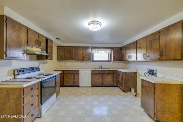 228 McCarter Lane, Cumberland Gap, TN 37724