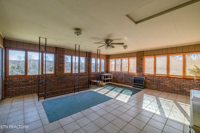 228 McCarter Lane, Cumberland Gap, TN 37724