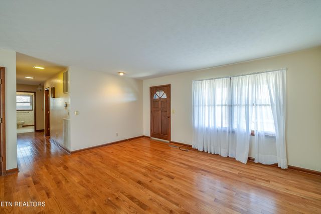 228 McCarter Lane, Cumberland Gap, TN 37724