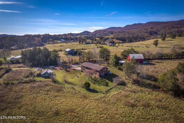 228 McCarter Lane, Cumberland Gap, TN 37724