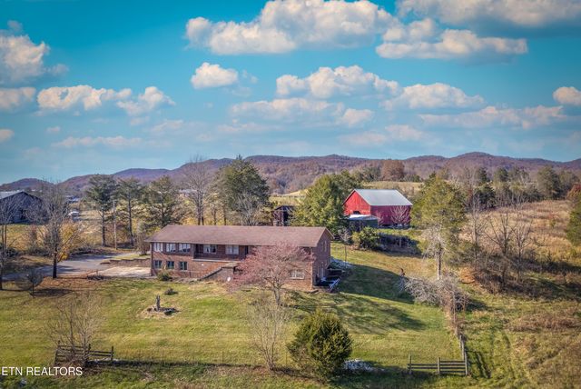 228 McCarter Lane, Cumberland Gap, TN 37724