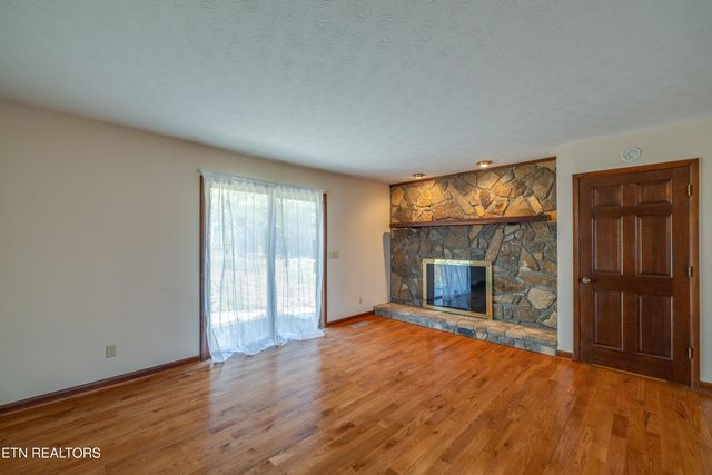 228 McCarter Lane, Cumberland Gap, TN 37724