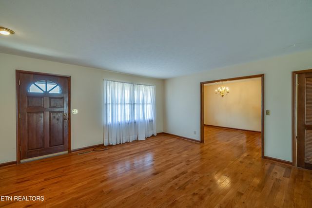 228 McCarter Lane, Cumberland Gap, TN 37724